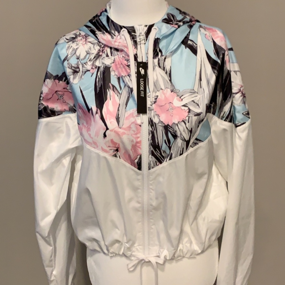 Nike wind breaker